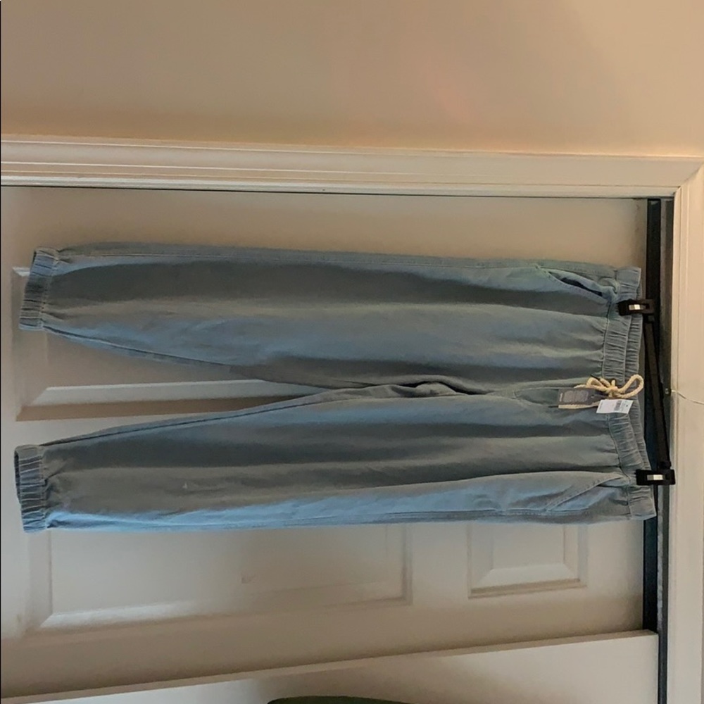 SIZE LARGE AERIE JOGGERS